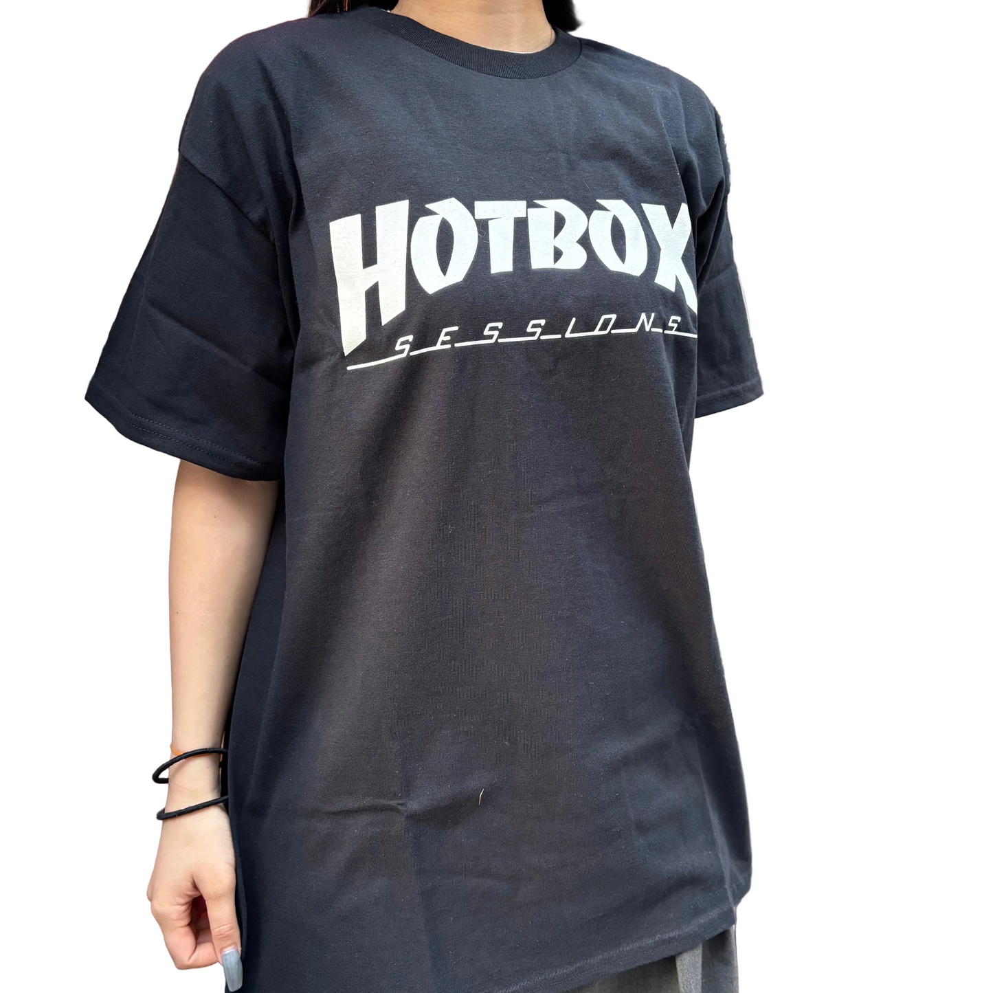 HOTBOX SESSIONSホットボックスセッションズ "SK8MAG" Tシャツ ホワイト/ブラック/オリーブ/グレー
