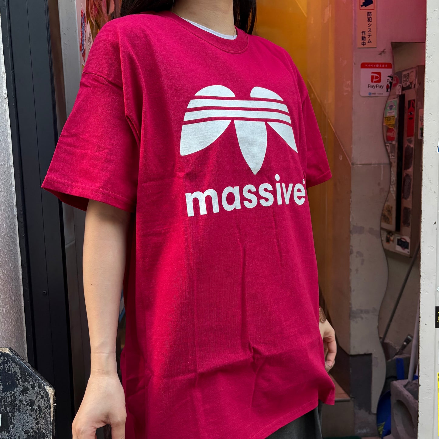 HOTBOX SESSIONS ホットボックスセッションズ "MASSIVE " Tシャツ ブラック/レッド
