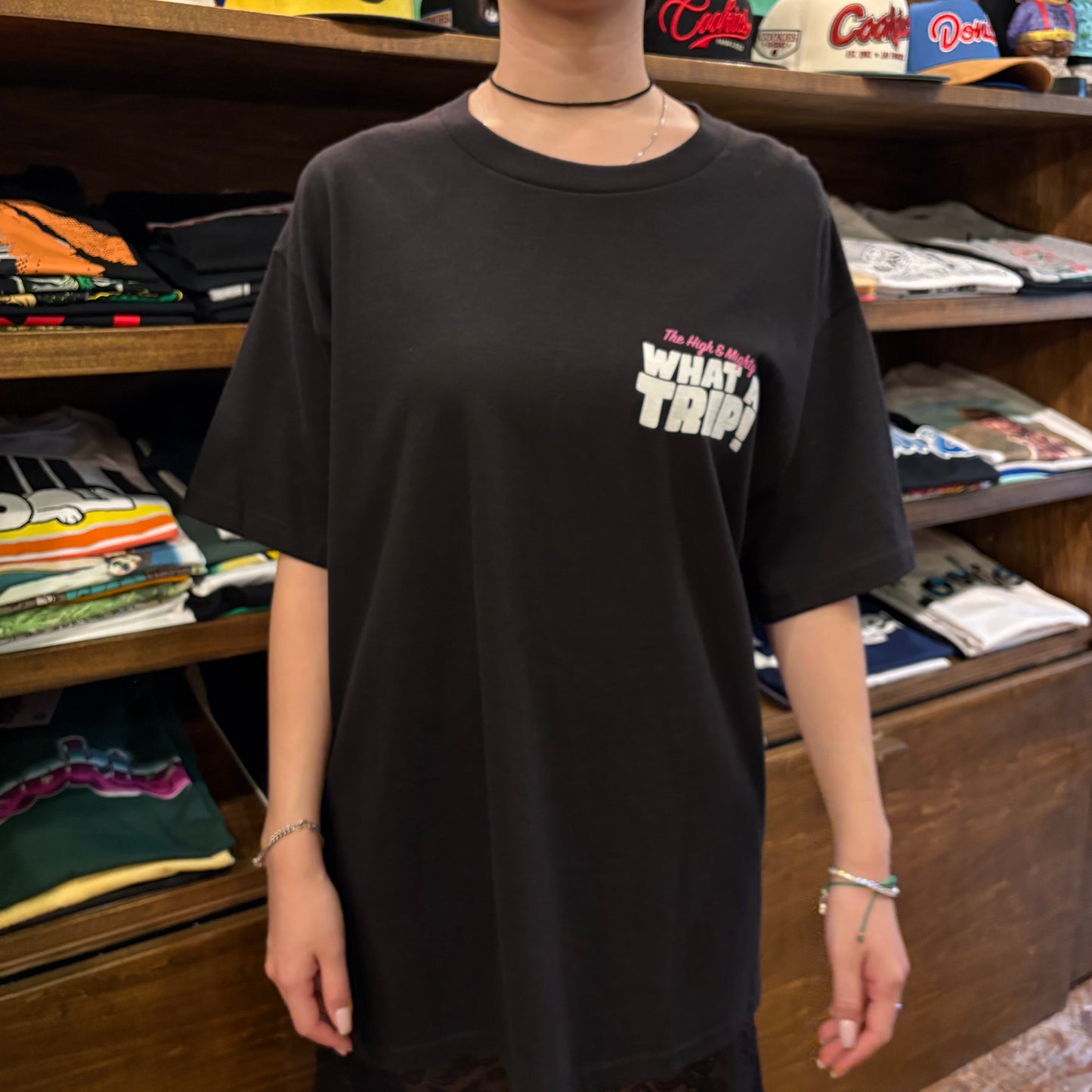 The High & Mighty ザハイアンドマイティーIts Magic Black T-Shirt Tシャツ ブラック
