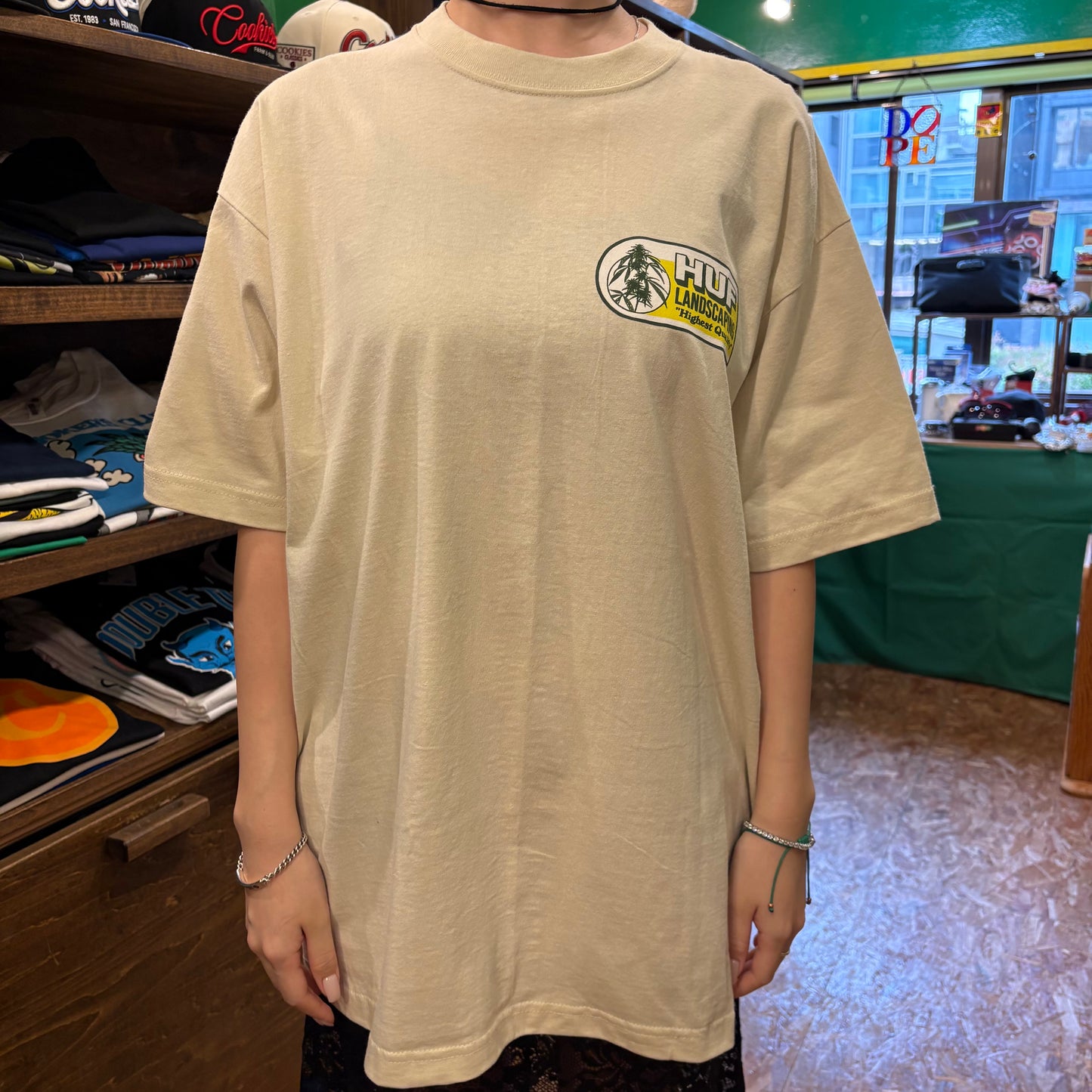 HUF ハフLANDSCAPING T-SHIRTS BONE Tシャツ ボーン