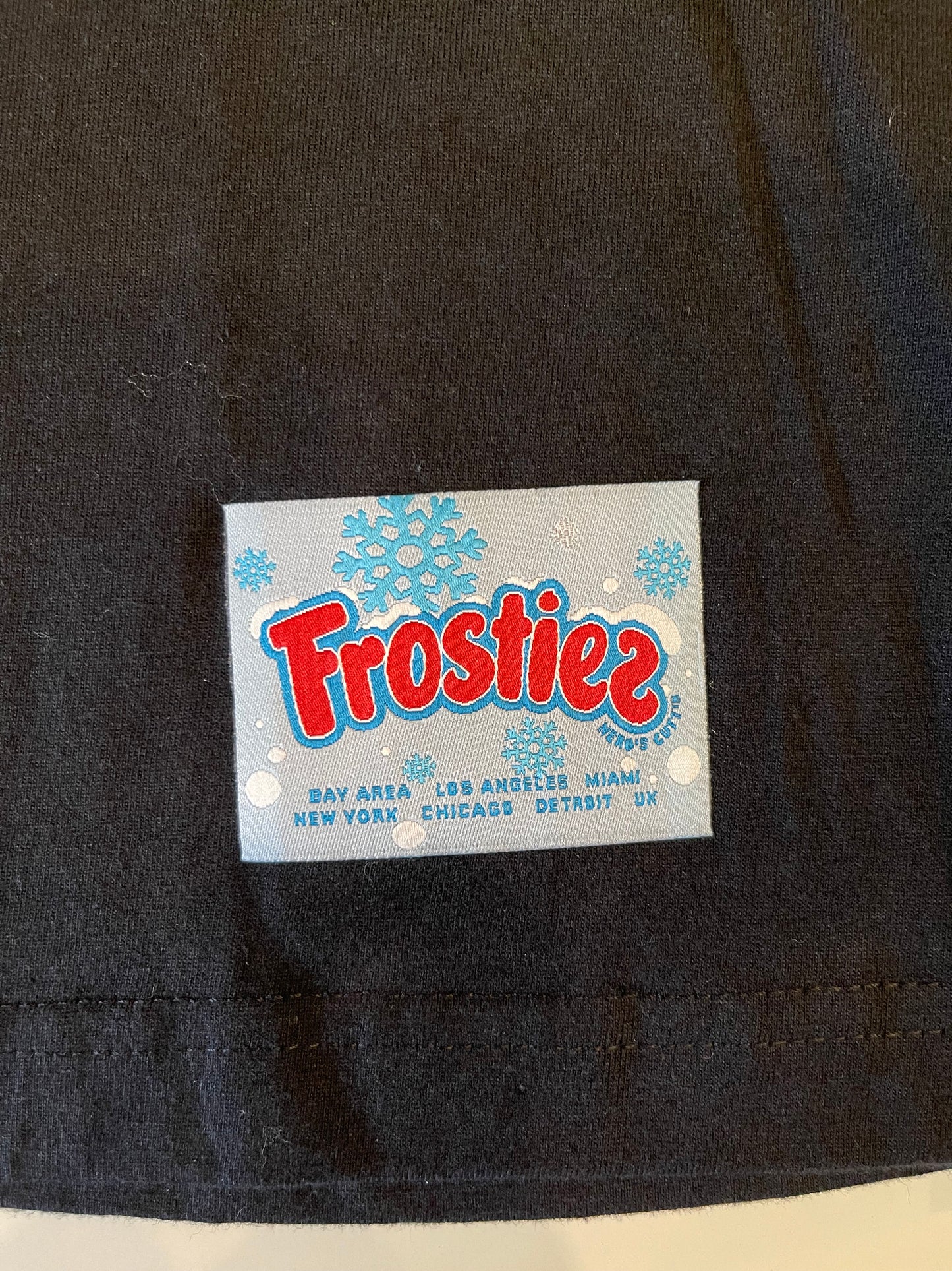 FROSTIEZ フロスティーズICE CAPS GRAPHIC T-SHIRT Tシャツ ブラック