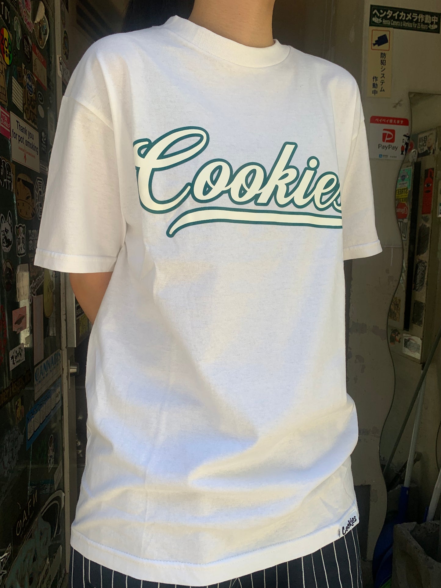 【SALE!!】 Cookies クッキーズ PACK TALK LOGO 3 TEE ホワイト Tシャツ