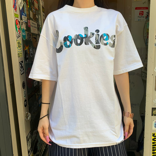 【SALE!!】Cookies クッキーズ Corsica Logo Fill SS Tee Tシャツ