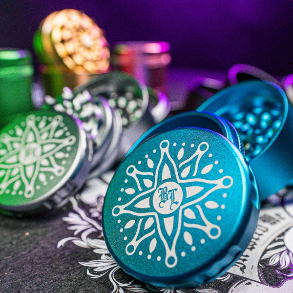Black Leaf ブラックリーフ CNC-Flower-Grinder 5-tlg. mini グラインダー #4302240